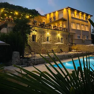 Domaine De La Pinede Guest house Aubenas